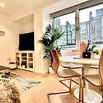 Luxury Two Bed On Baker St
